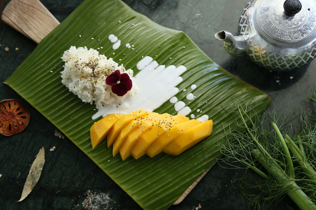 Postres Tailandeses: Mango Sticky Rice y Otras Delicias Dulces