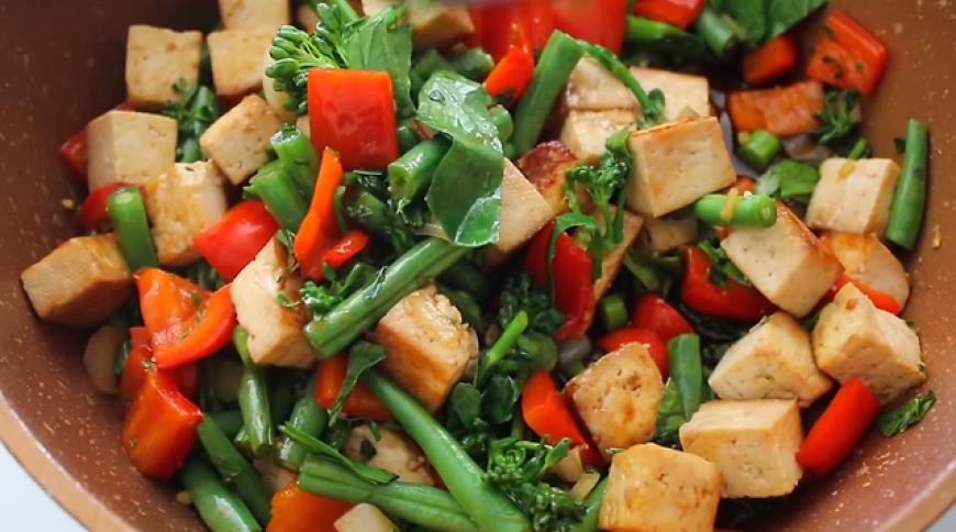 Aventura com Tofu: Deliciosas Receitas Tailandesas com Tofu e Vegetais