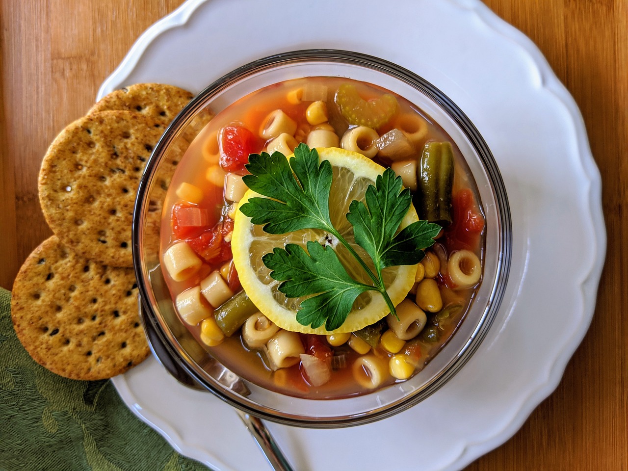 Minestrone'nin Servisi ve Tüketimi