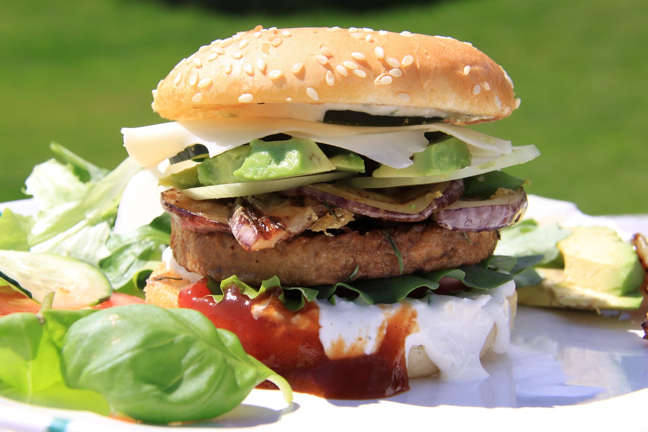 Klasik Ev Yapımı Burger Tarifi: Herkesin Favorisi