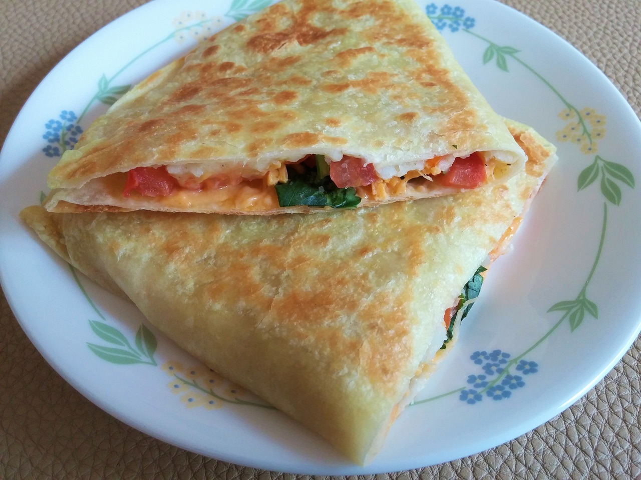 Quesadillas Recipe: Toasted Tortillas with Chicken or Cheese from Mexico