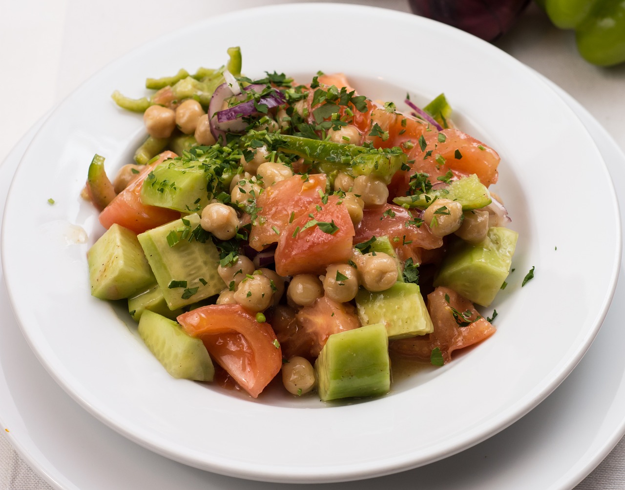 Refreshing Cucumber and Tomato Salad: Perfect for Summer