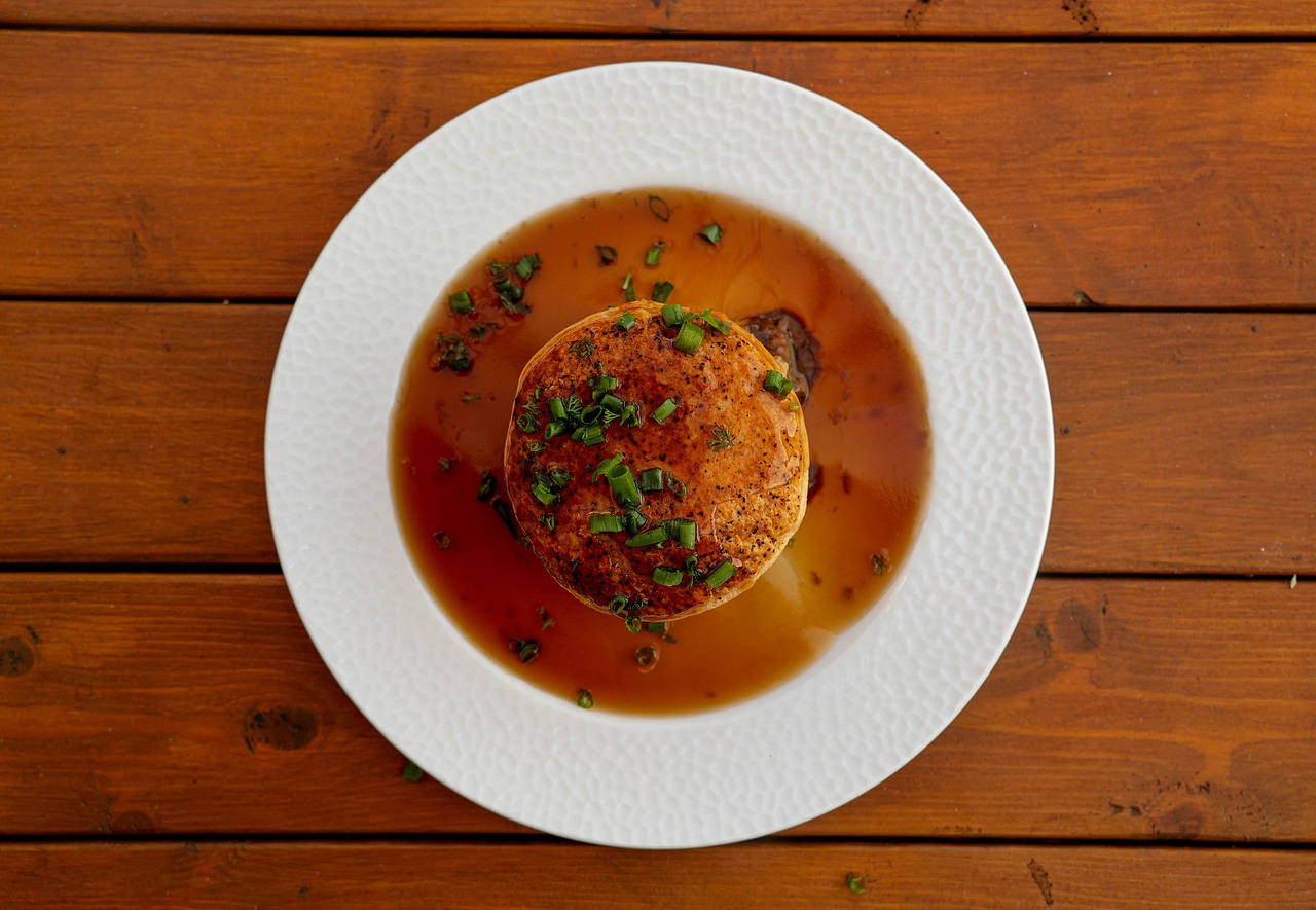  Pastel de Carne y Riñón Británico: Delicioso Plato Británico Relleno de Carne y Riñón