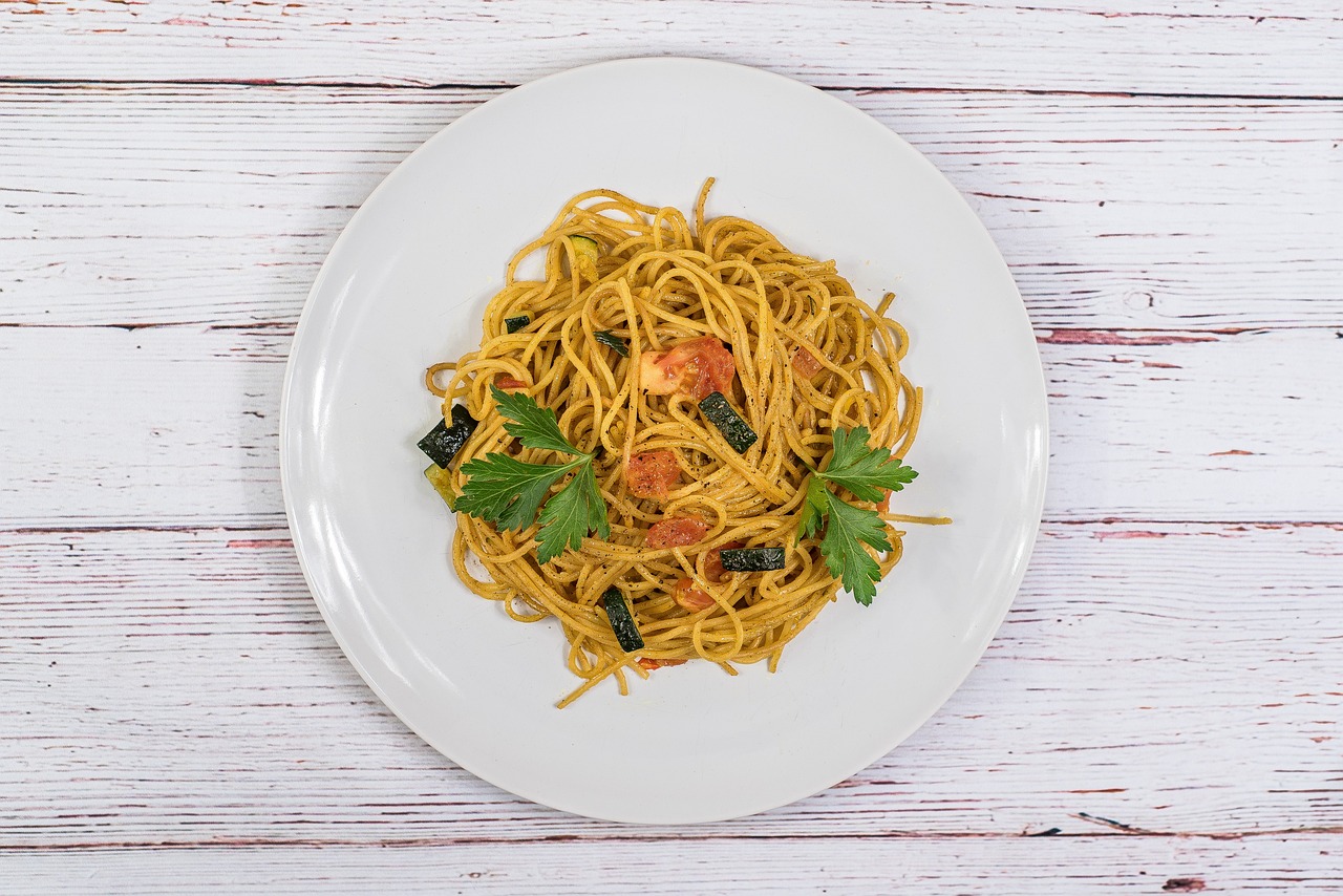 Spaghetti mit Tomaten-Thunfisch-Sauce: Frischer Geschmack aus dem Süden