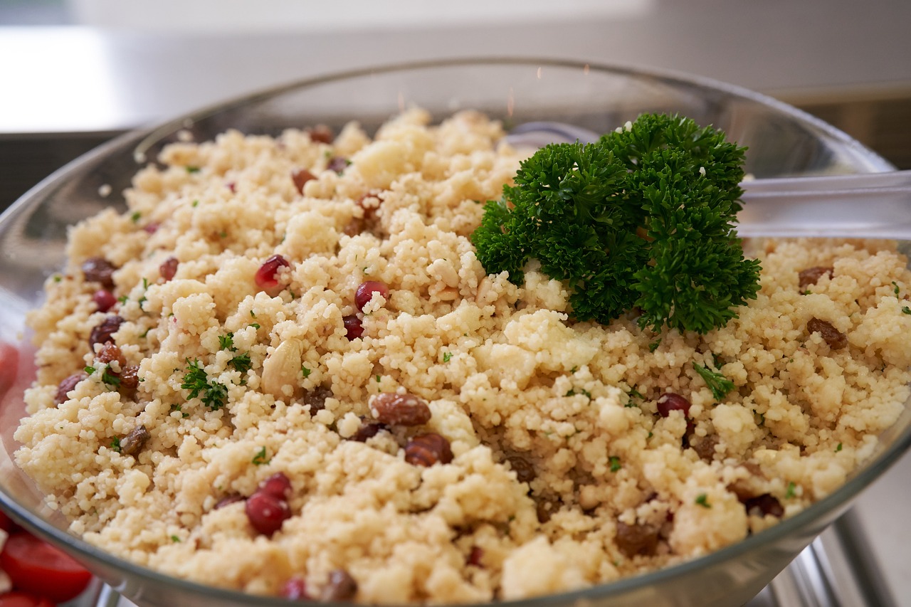 Salade de Couscous aux Poivrons et Menthe Fraîche : Saveurs Orientales