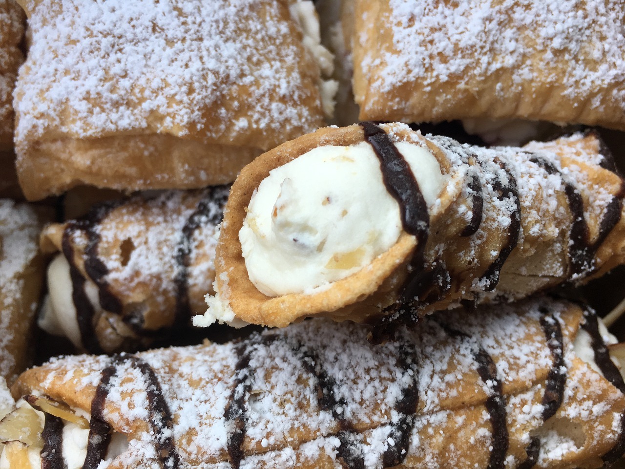 Cannoli: Sweet Ricotta-filled Pastries