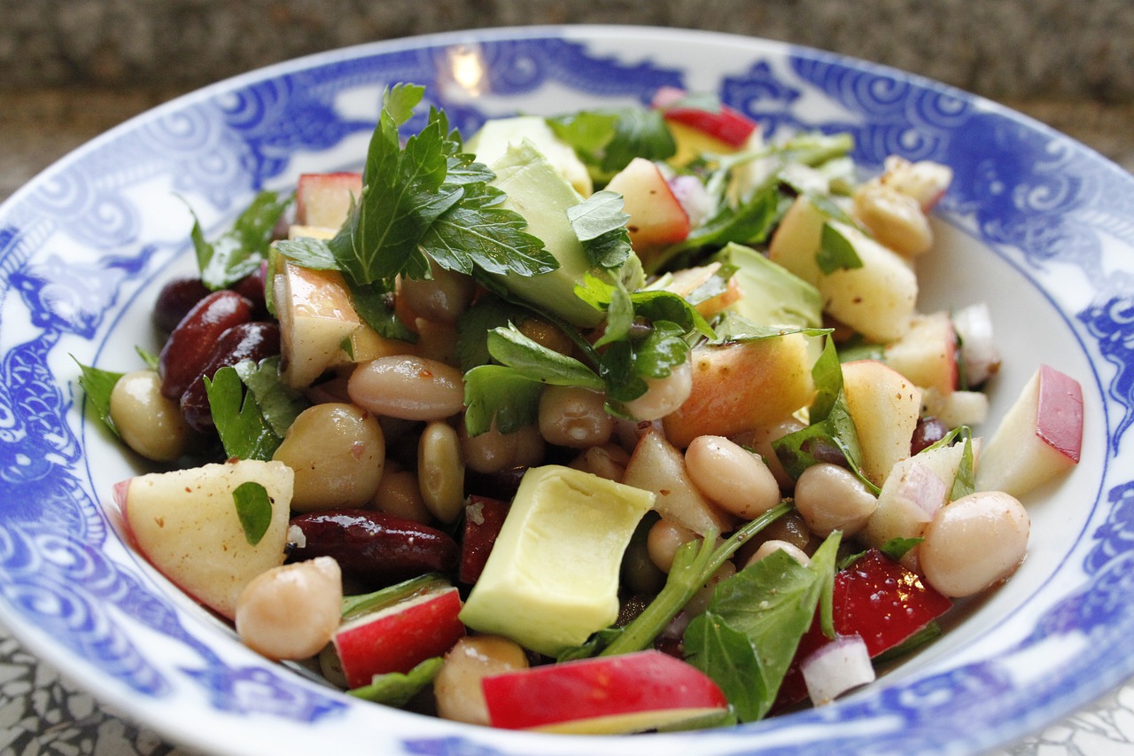 Salade de Pommes de Terre aux Cornichons : Tradition et Convivialité