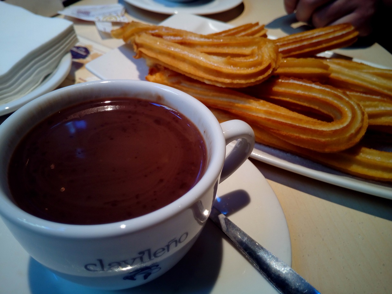 Churros com Cajeta: Uma Sobremesa Clássica e Doce para Saborear