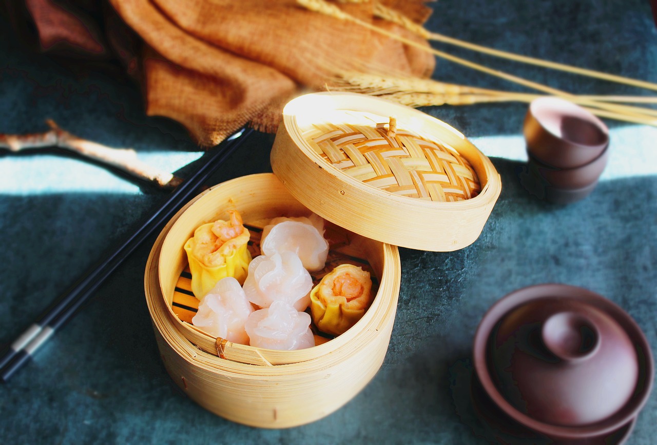 Expérience du Dim Sum : Tapas Traditionnels Asiatiques et Plats Vapeur