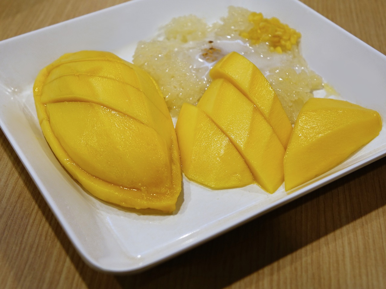 Arroz Pegajoso de Mango Tailandés: Dulzura Tropical en Cada Bocado