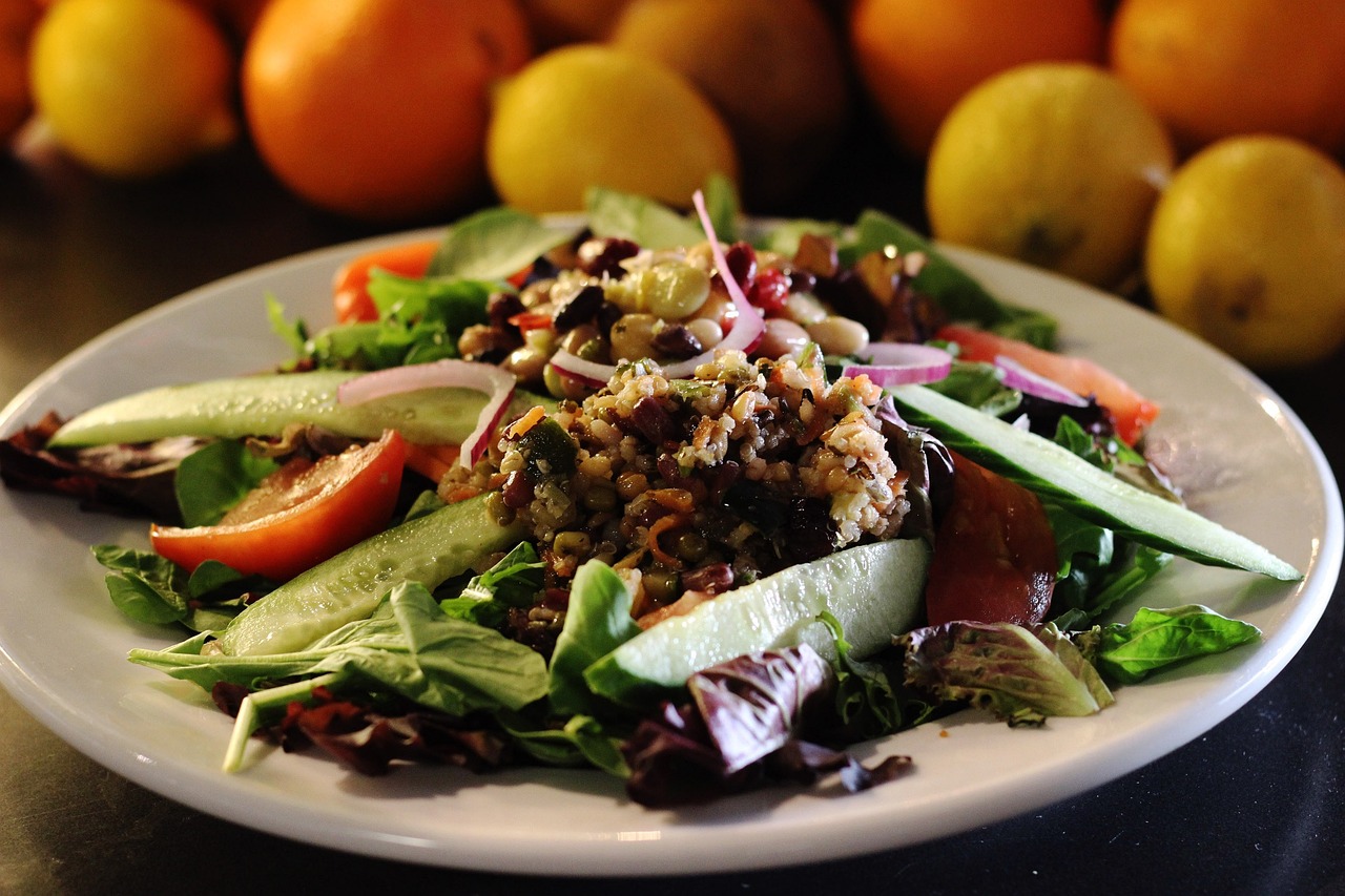 Salade de Quinoa aux Légumes Grillés : Santé et Couleur