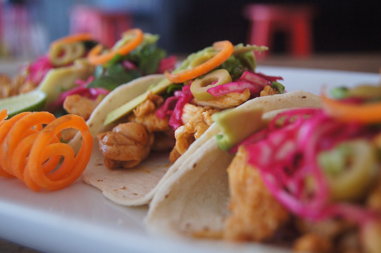 Authentic Mole Chicken Tacos: Rich and Savory