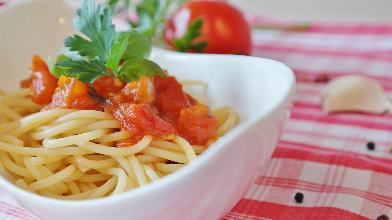 Çocuklar İçin: Renkli Makarnalı Çocuk Salatası Tarifi