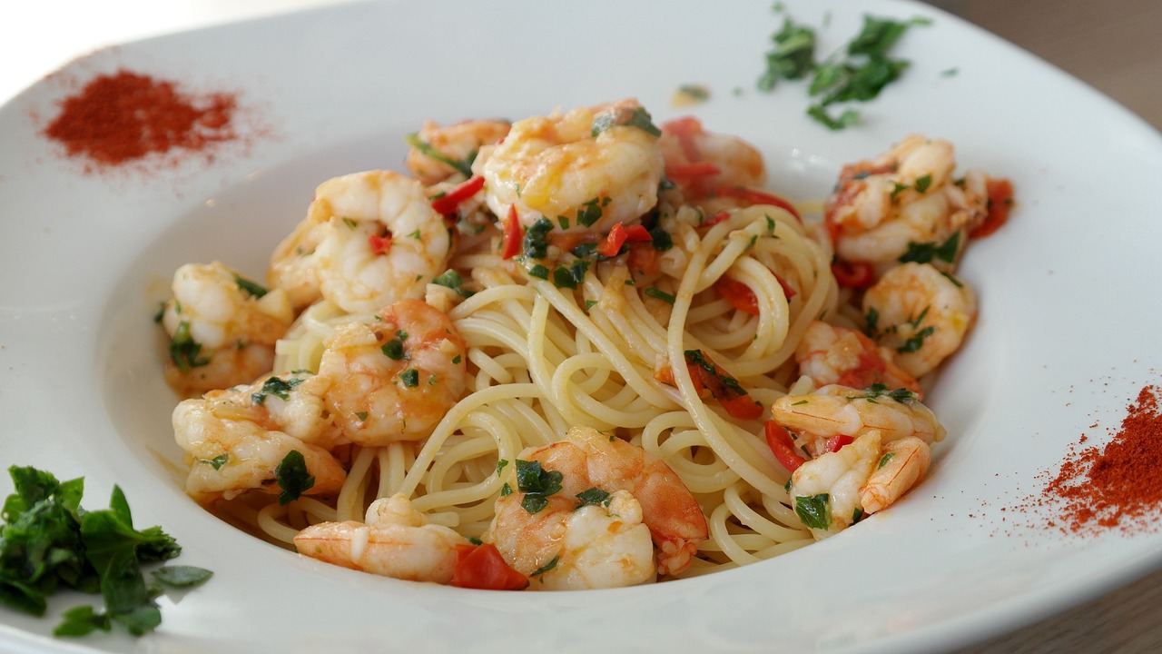 Pasta con Salsa de Tomate y Albahaca: Sencillez Italiana