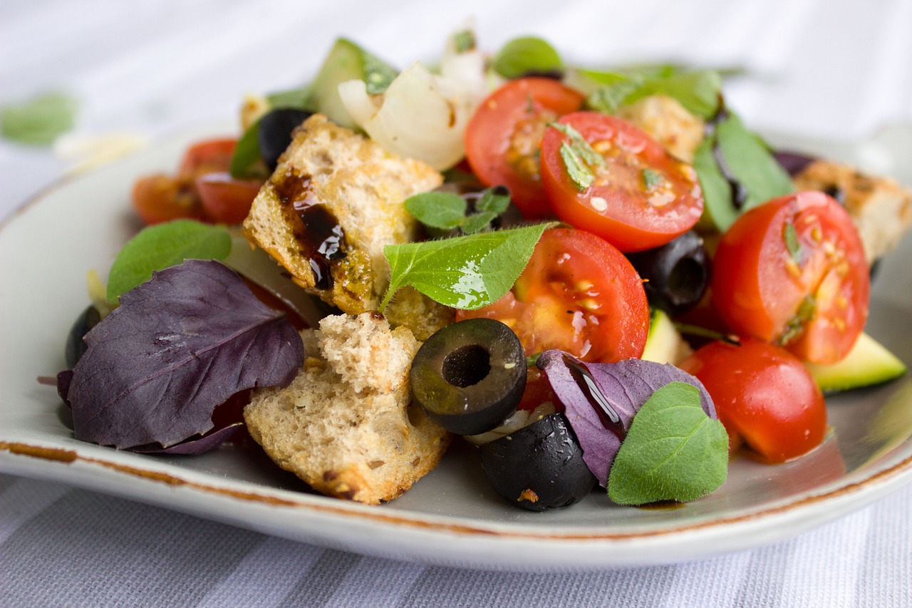 Ingredients for the Perfect Salade Caprese