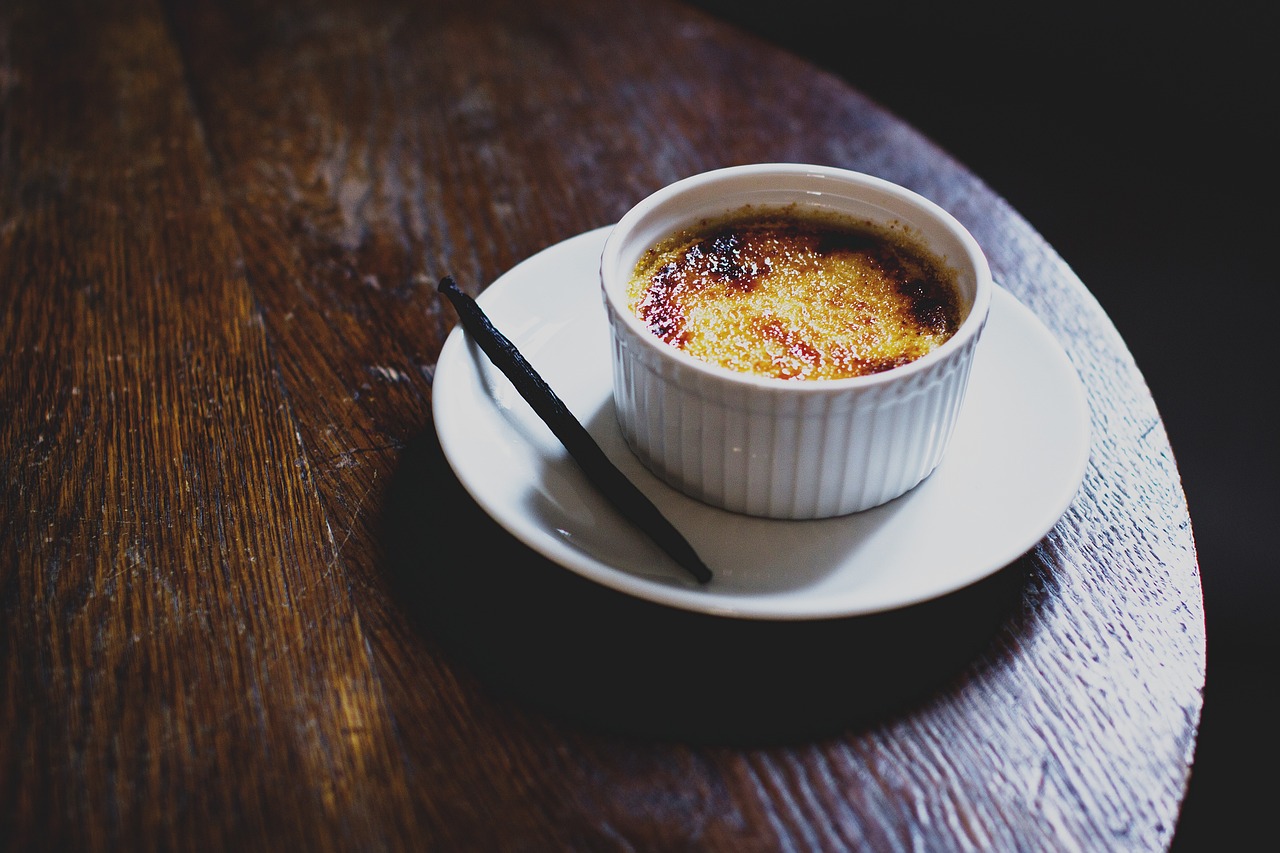 Clássico Crème Brûlée: Sobremesa de Luxo Francesa