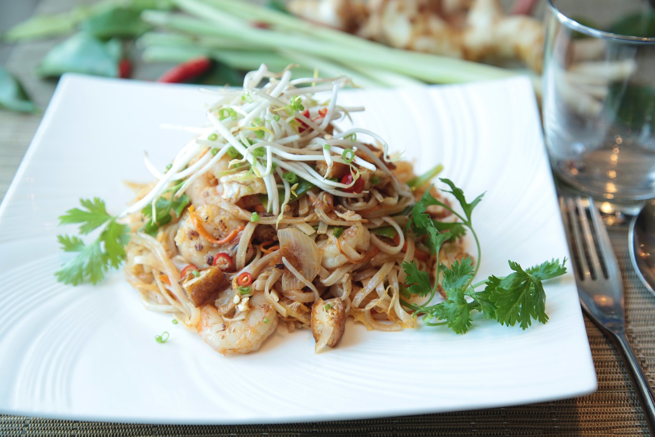 Festin de Pad Thai et Nouilles : Les Meilleures Recettes de Nouilles Thaïlandaises et de Pad Thai Maison