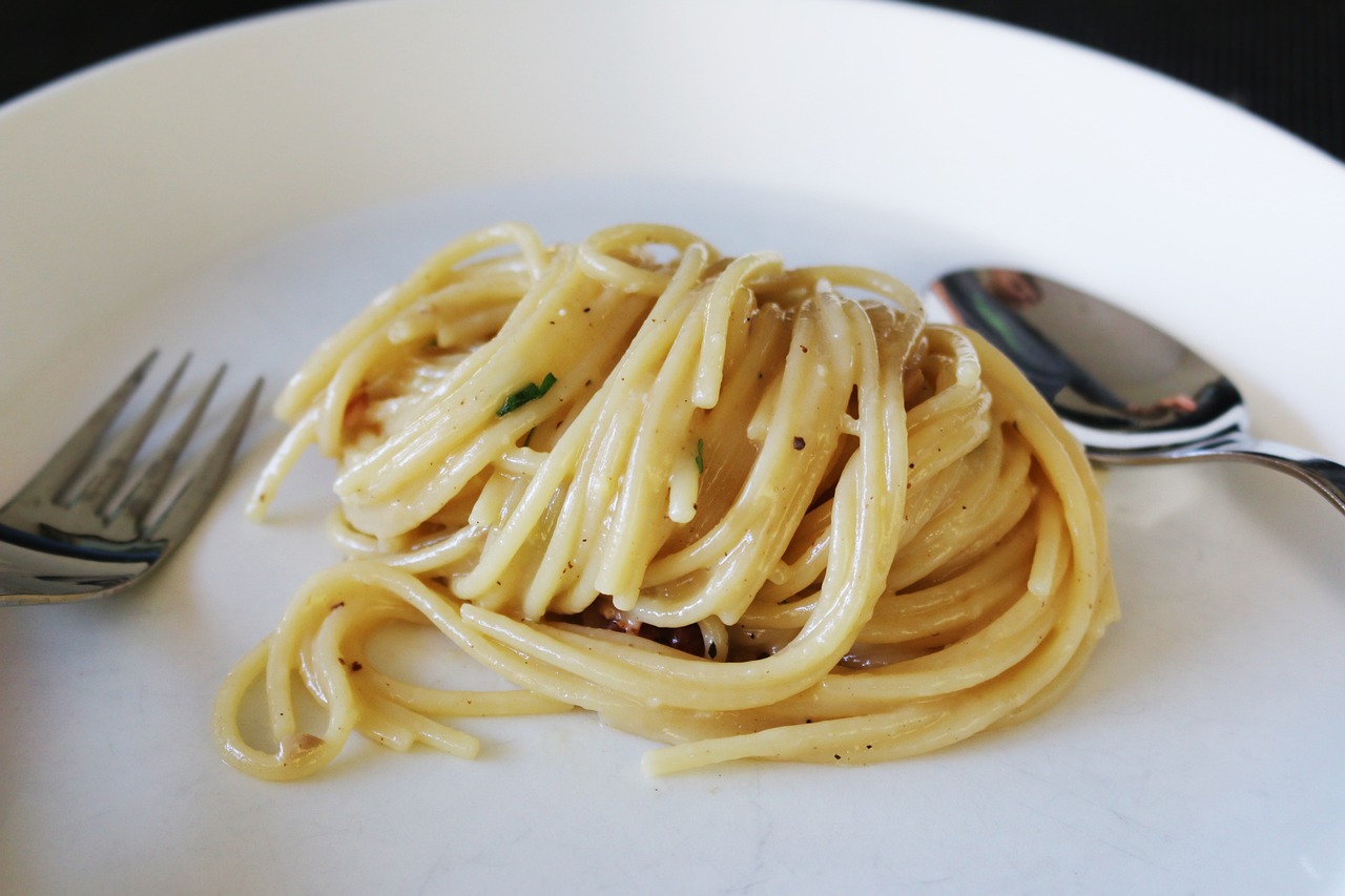 İç Isıtan Lezzet: Kremalı Hindi ve Mantarlı Fettuccine Tarifi