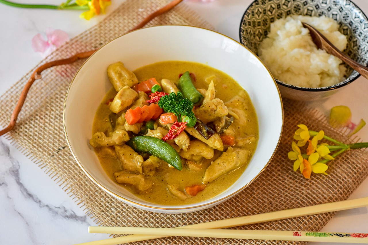 Hint Tavuk Curry Tarifinin Yapımı