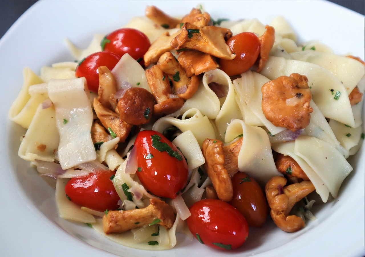 Pasta con Salsa de Champiñones: Delicia Terrosa