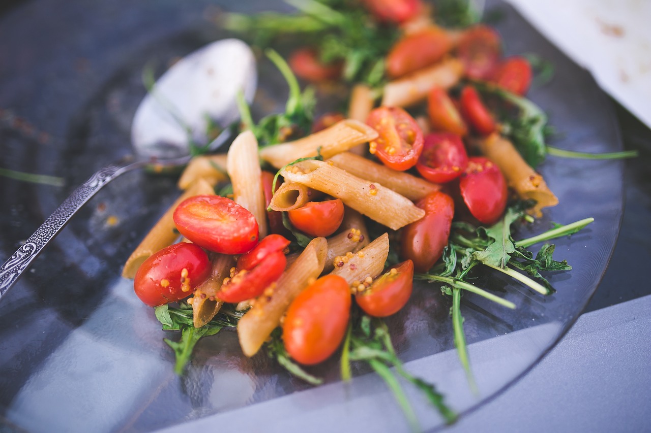 Salade de Pâtes aux Tomates Séchées et Mozzarella : Méditerranée en Bouche